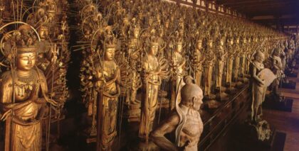 Sanjusangendo, Kyoto | Thousand golden-colored statues of the Avalokitesvara Bodhisattva