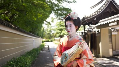 maiko | Japan City Tour | Travel agency in Tokyo Maiko girl in Kyoto, Japan