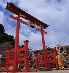 travel guide of Motonosumi Inari Shrine