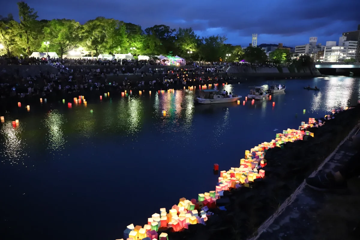 toronagashi festival