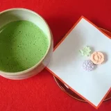 Tea Ceremony Characterized by Beautiful Gestures and Delicate Taste