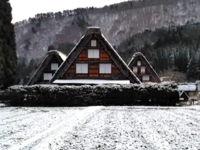 shirakawago house snow
