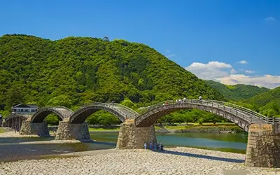 Kintaikyo Bridge Travel Guide | Iwakuni’s Historic Landmark