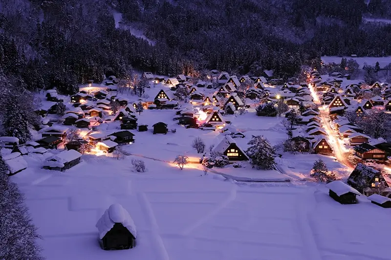 shirakawa-go light up