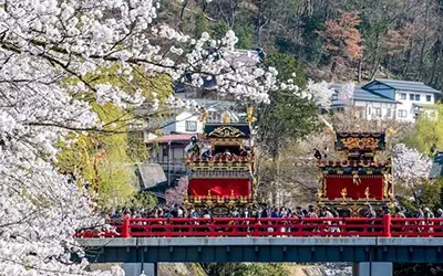 The Perfect Takayama Travel Guide 2026 – Old Streets & Hida Beef